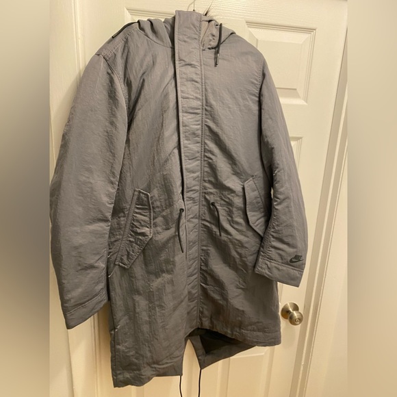 Nike Down filled hooded fishtail parka BV4751-021 - Picture 2 of 15